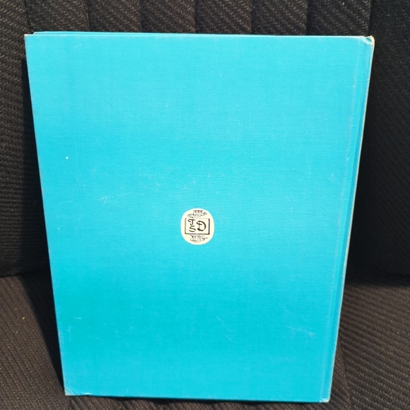 Arts and Crafts for Primary Grade Children Arthur S. Green 1962 1st Edition Book - Picture 2 of 9